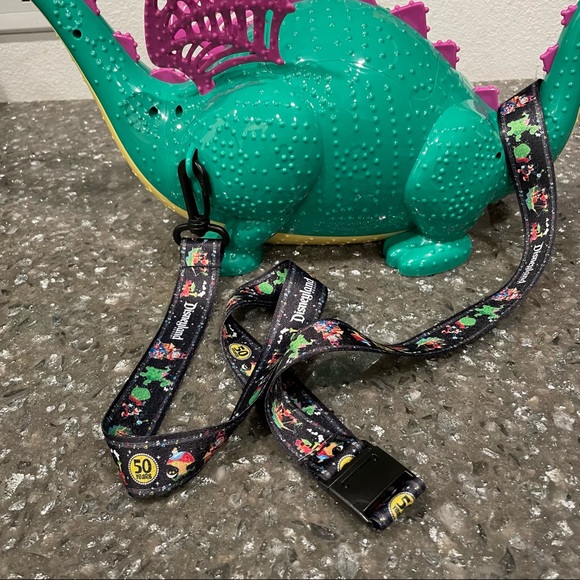 Disneyland Elliott Popcorn Bucket Main Street Electrical Parade Pete's Dragon - Picture 6 of 9